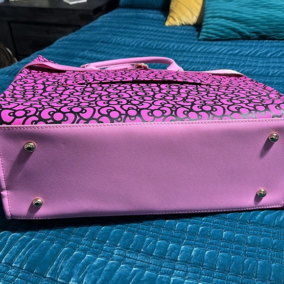 Hello Kitty Travel Tote with cross body bag and luggage tag - Picture 10 of 10